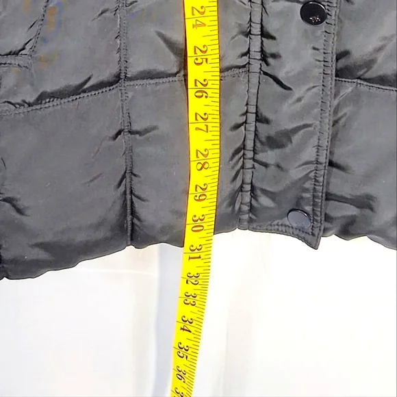 Men's Hilfiger Small Black/Burgundy Lined Full Zip and Button Down Puffer Jacket - Picture 8 of 12